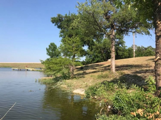 KEEP LAKEWOOD COUNTRY ESTATES FREE FROM RESTRICTIONS AND A MANDATORY HOA!