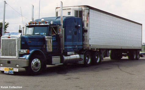 BIG TRUCK CROSS BALI BALI COMPOSTELA DANGER FOR CHILDRENS