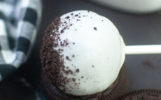 Bring Back Starbucks Cookies & Cream Cake Pops