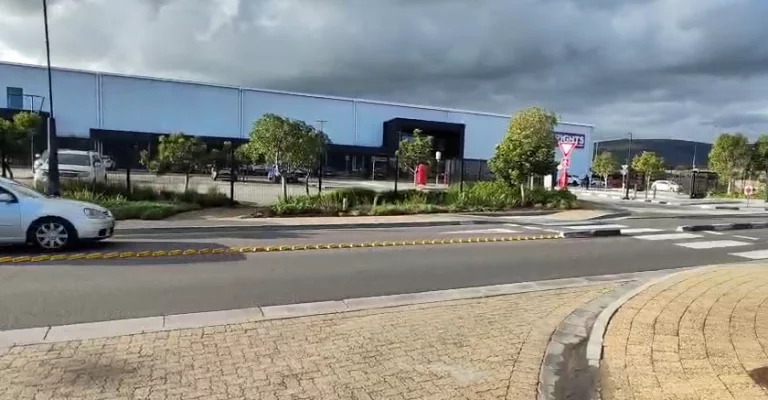 Petition to Remove Restrictive Road Barriers in Front of BRIGHTS HARDWARE – Richmond Park