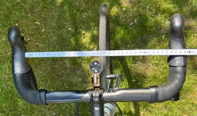 UCI should reconsider the minimum overall width of handlebars